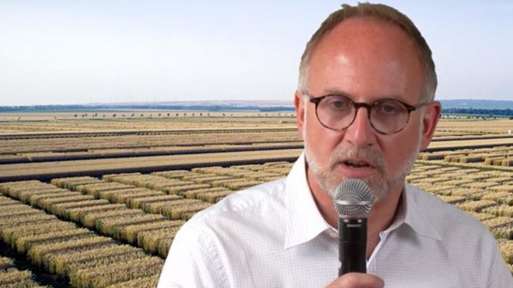 « À l’échelle du groupe, notre volonté est de réduire de 25 % les émissions de CO2 à l’horizon 2030, explique le DG de BASF, Nicolas Kerfant. Nous allons investir la somme astronomique de 4 Mds€ pour accompagner cette transition car nous visons la neutralité carbone d’ici 2050. »